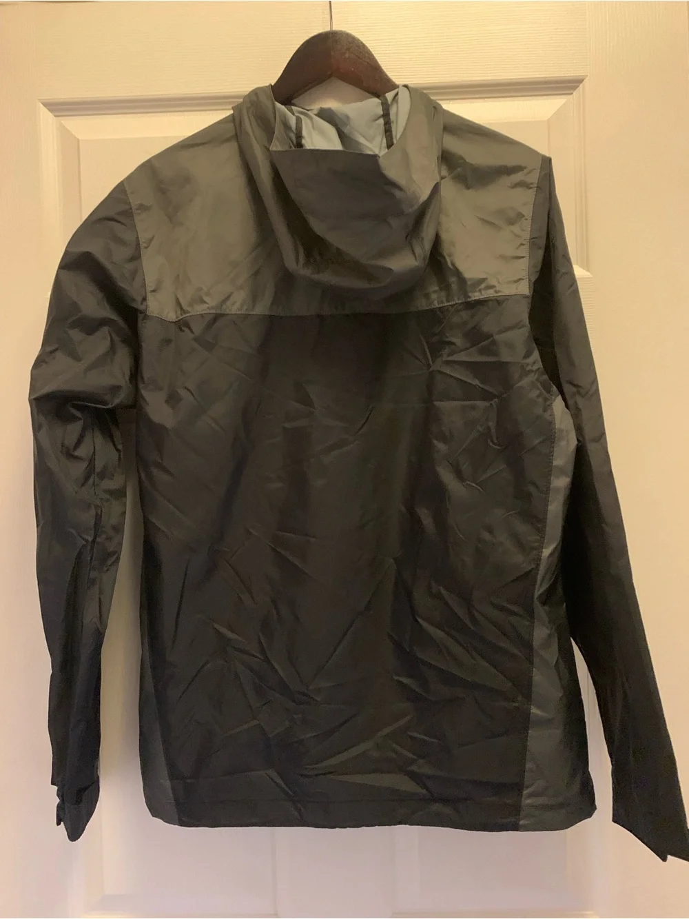 Columbia Unisex Hooded Windbreaker Jacket NWOT Size Small